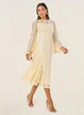 ستايلي cream yellow