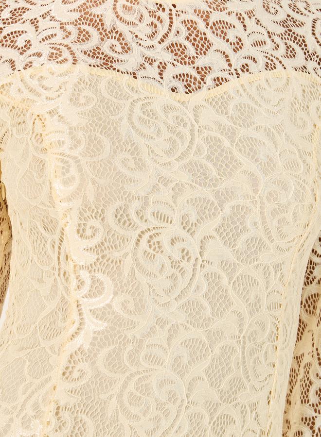 Styli Lace Flared Sleeve Dress - Image 4