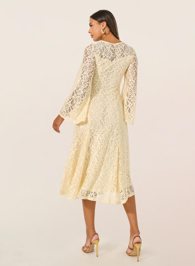 Styli Lace Flared Sleeve Dress - Image 5