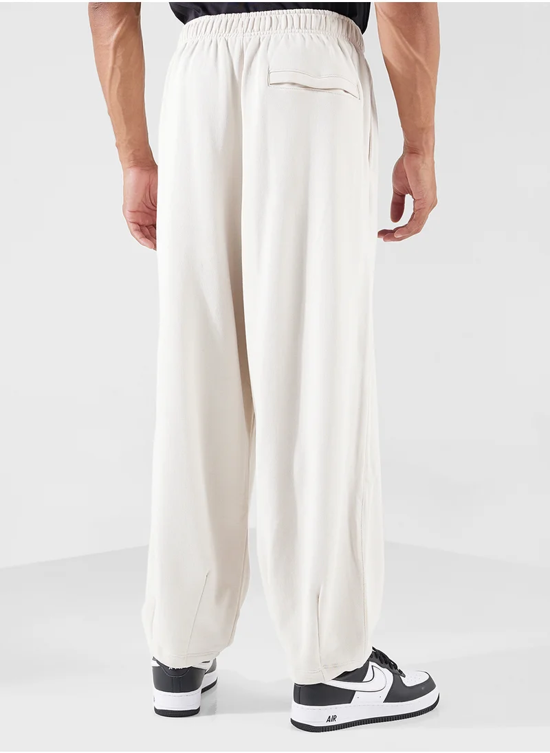 نايكي Club Fitted Oversized Sweatpants