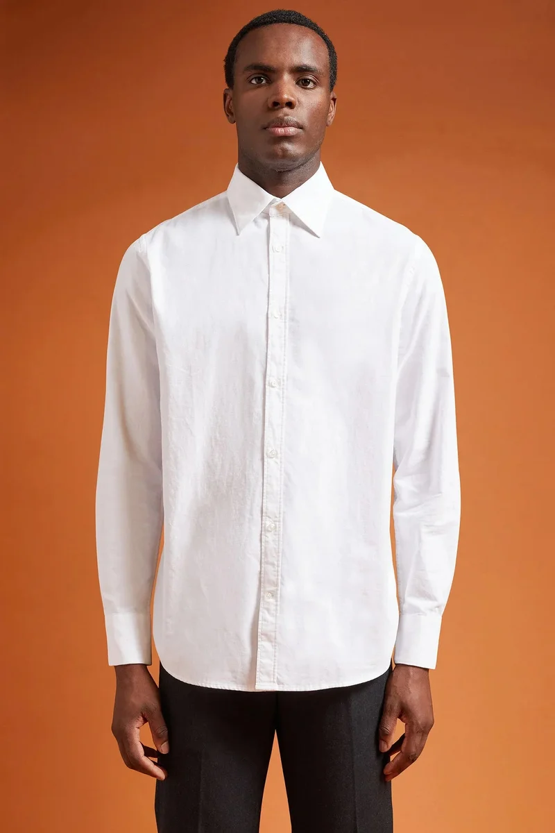 Men's comfort fit casual shirt with a classic collar in plain 100% cotton 21-wale corduroy - White