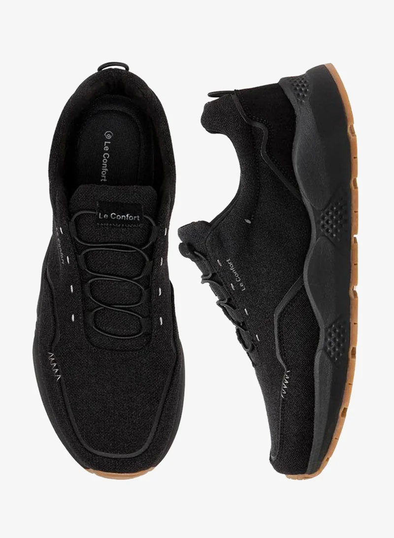 لو كونفورت أحذية رياضية سهلة الارتداء بنقوش