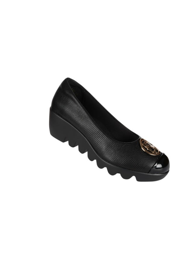 Michelle Morgan 092-2568 Michelle Morgan Ladies Wedge Shoes 219RJB02 Black  - Image 1
