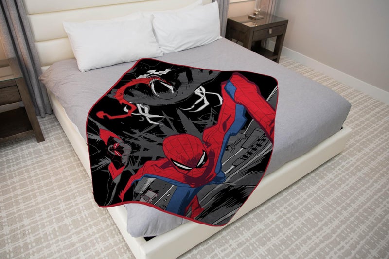 Jay Franco Plush Throw Blanket â€“ 46" x 60" Inch Kids Soft & Cozy Fleece Throw for Bedroom & Couch DÃ©cor, Official Licensed Product, Black - Spiderman - Image 4