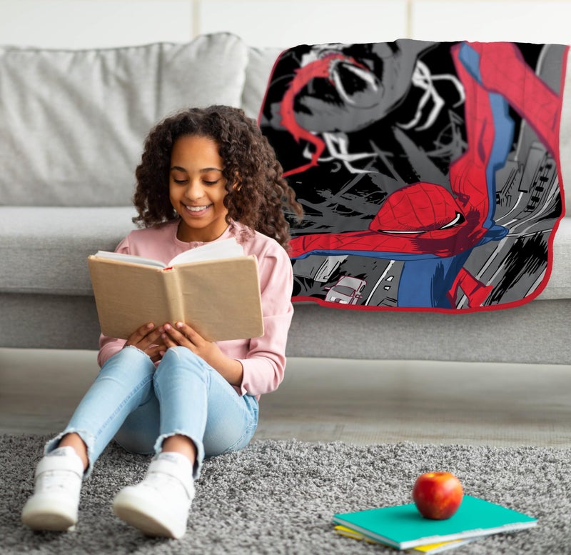 Jay Franco Plush Throw Blanket â€“ 46" x 60" Inch Kids Soft & Cozy Fleece Throw for Bedroom & Couch DÃ©cor, Official Licensed Product, Black - Spiderman - Image 2