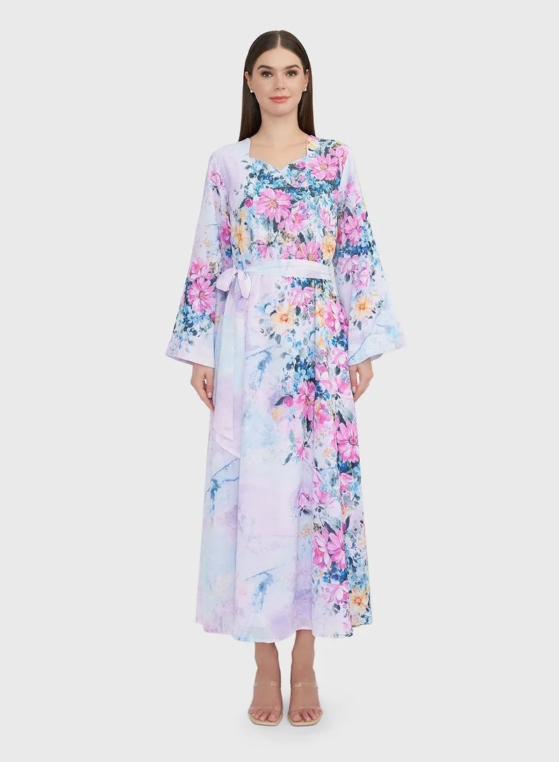 كشخة فستان ماكسي من الشيفون بطبعة زهور باللون اللافندر