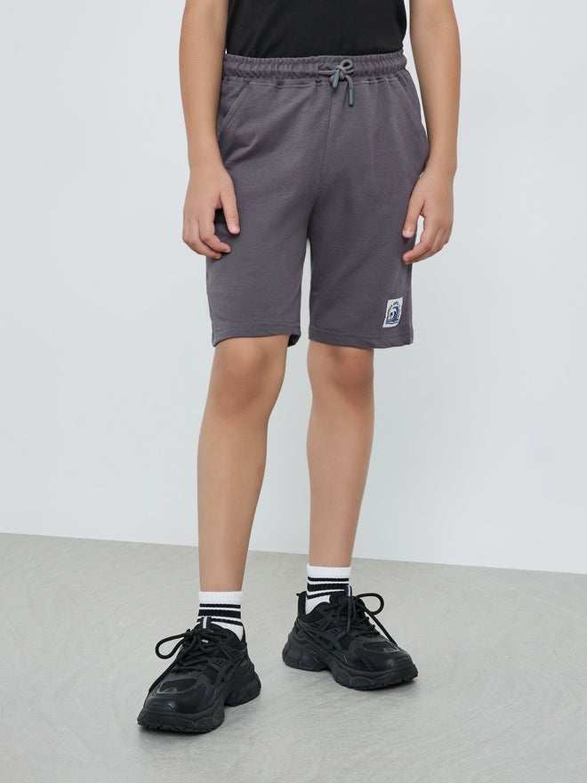 Styli Boys Solid Drawstring Waist Shorts with Badge Detail - Image 1