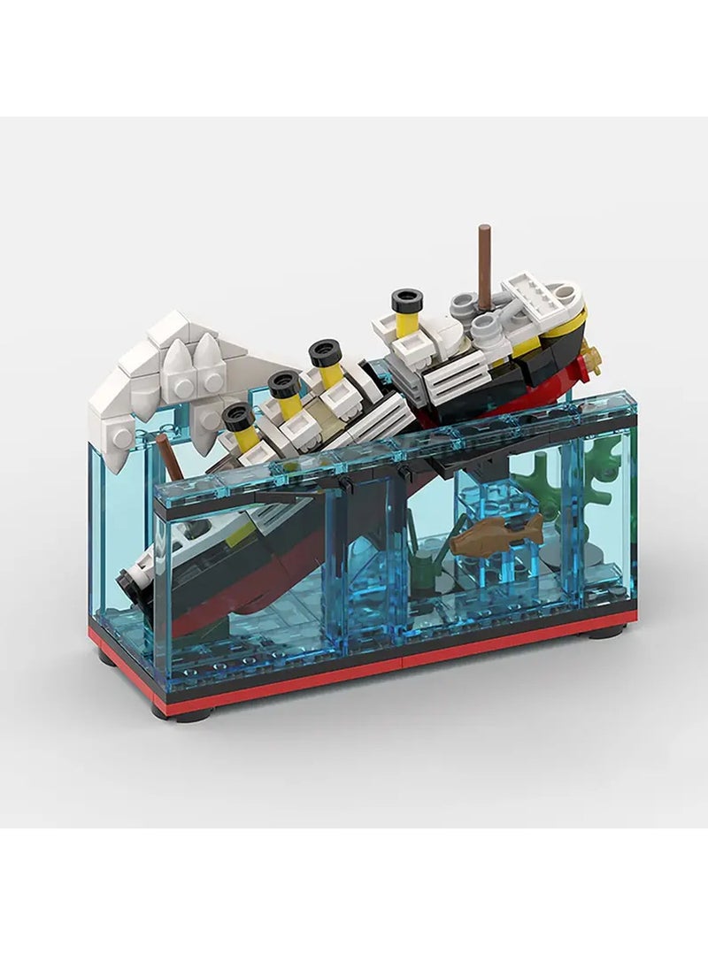247PCS Titanic shipwreck building block set, MOC building block set, children's construction toys, 15.3×6.4×11.4cm  - Image 2