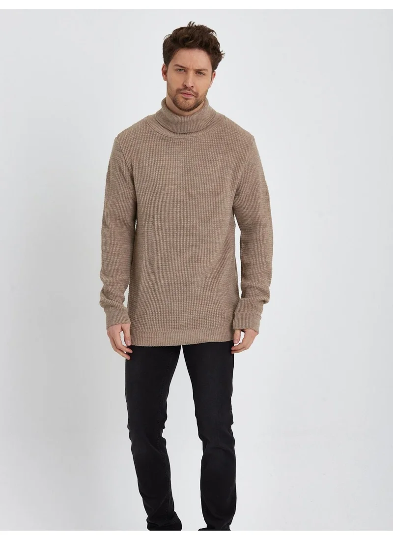 Alexander Gardi Turtleneck Knit Sweater (E20-18827)