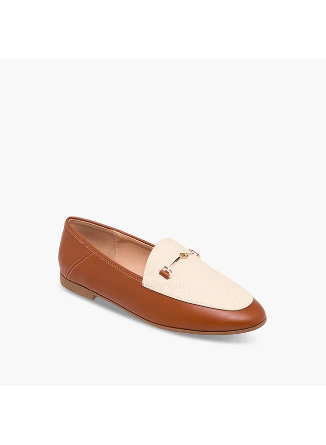 سيليست Women's Solid Slip-On Loafers with Metal Accent