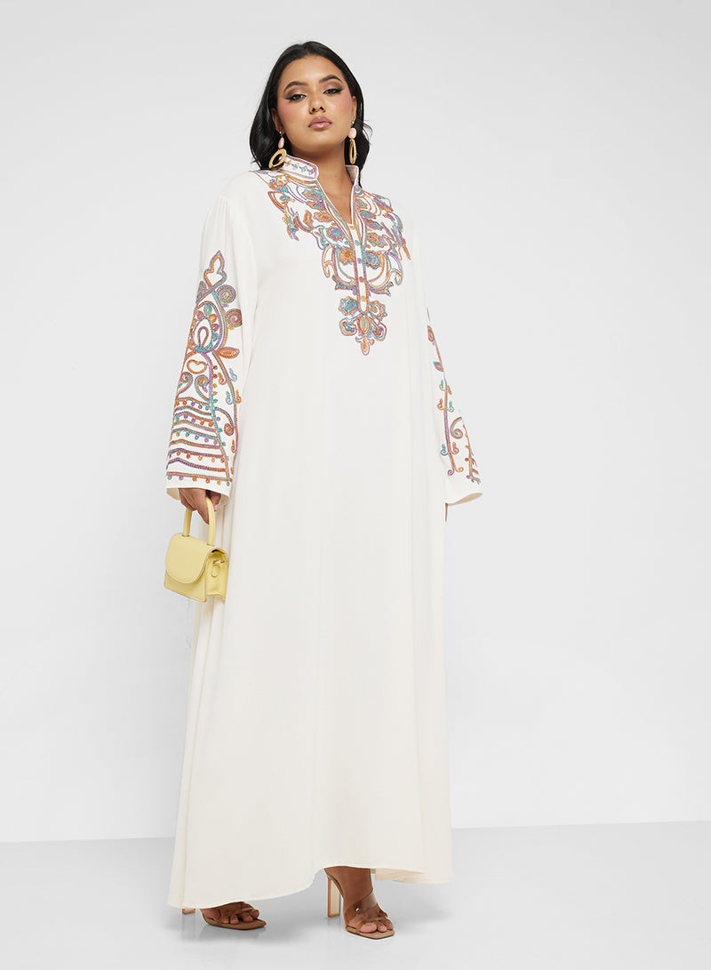 Khizana Plus size embroidered jalabiya  - Image 1