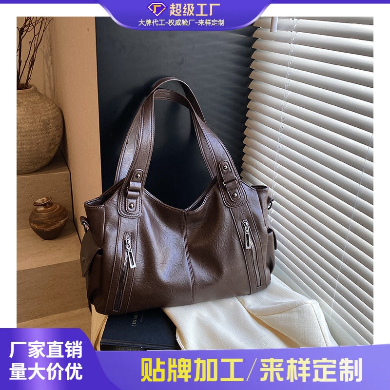 Cross-border 2024 New Fashion Womens Bag Texted Large Capacity Portable Tote Bag Commuter Shoulder Crossbody Womens Bag Black - Image 4