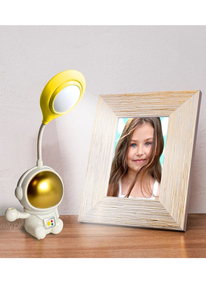 Generic - Cosmonaut Desk Lamp A Stellar Design for Your Study Space - Image 1