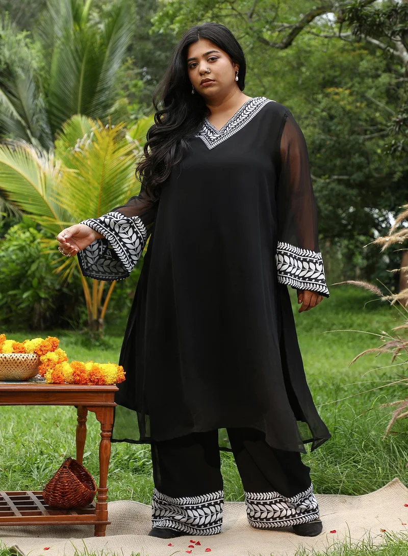 انستافاب بلس Instafab Plus Women's Midnight Black Indie Leaf-Lined Imprint Kurta Set For Ethnic Wear | V-Neck, Long Flared Sleeve | Floral Placement Print Plain Fabric | 2 Piece Kurta Set For Casual & Evening Wear