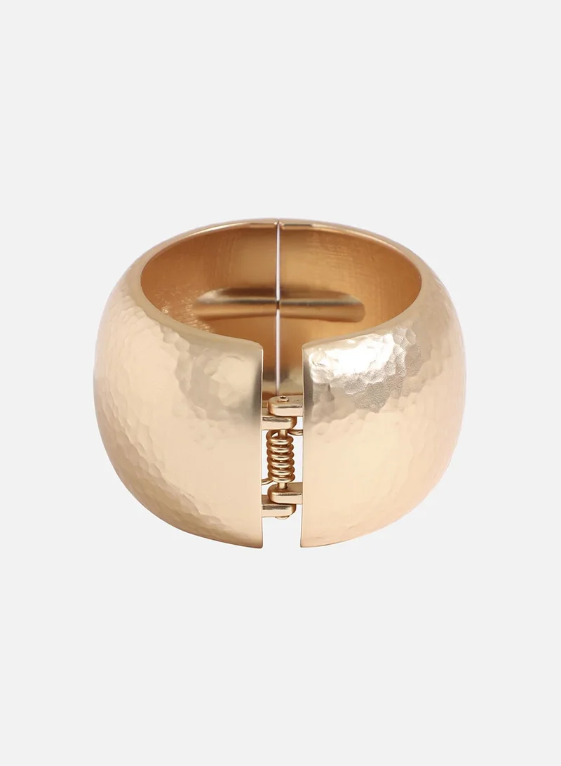 SOHI Dented Metallic Artificial Bracelet Jewellery