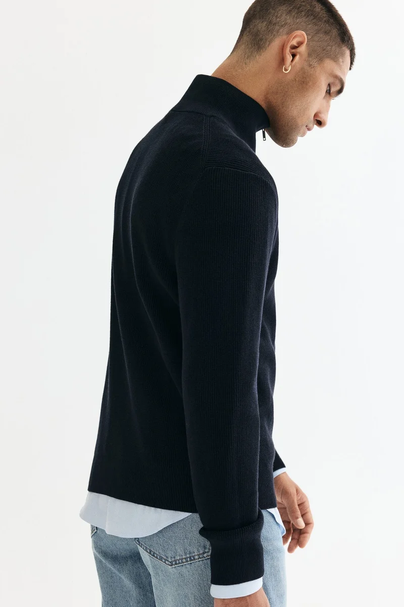 اتش اند ام كنزة بسحاب بقصّة عادية