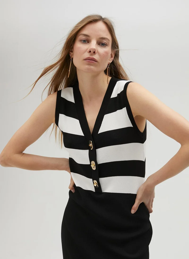 لولا كساديمونت فستان محبوك بلونين