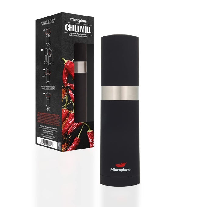 CHILI GRINDER FOR DRIED CHILI PEPPERS IN BLACK STAINLESS STEEL