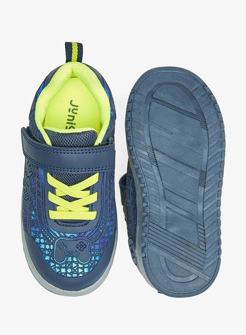 جونيورز سنيكرز بنقوش مع إغلاق بشريط لاصق - Image 5