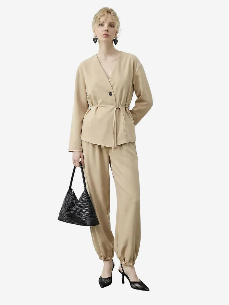 بيانكو لوتشي LUCCI Belt Detailed Blouse and Jogger Pants Two Pieces Set