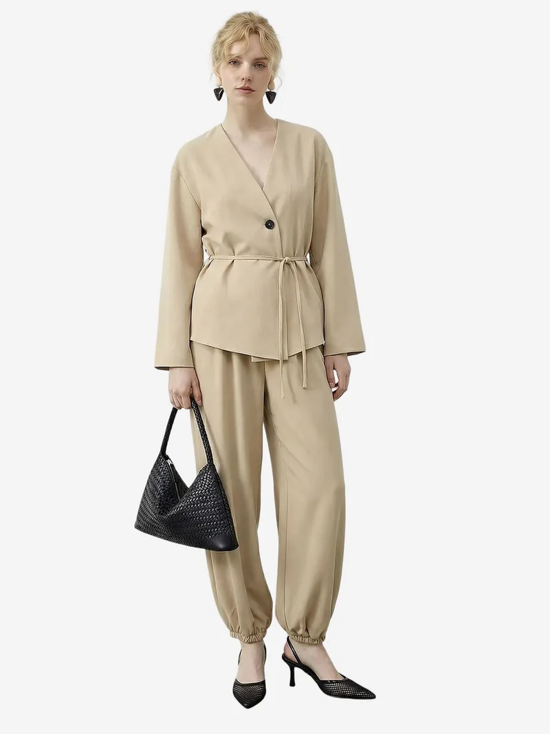 بيانكو لوتشي LUCCI Belt Detailed Blouse and Jogger Pants Two Pieces Set