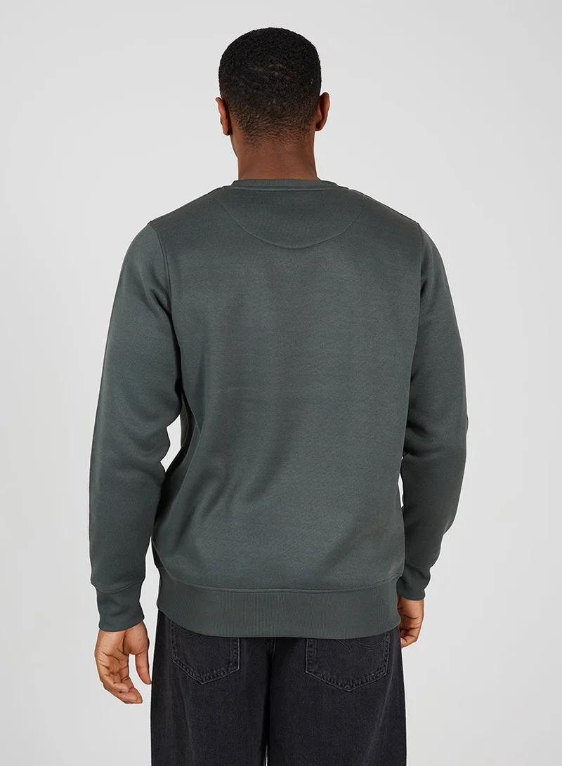 BRAVE SOUL Crew Neck Sweatshirt