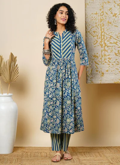 globus Globus Women Floral Printed Pleated Pure Cotton Kurta With Trousers