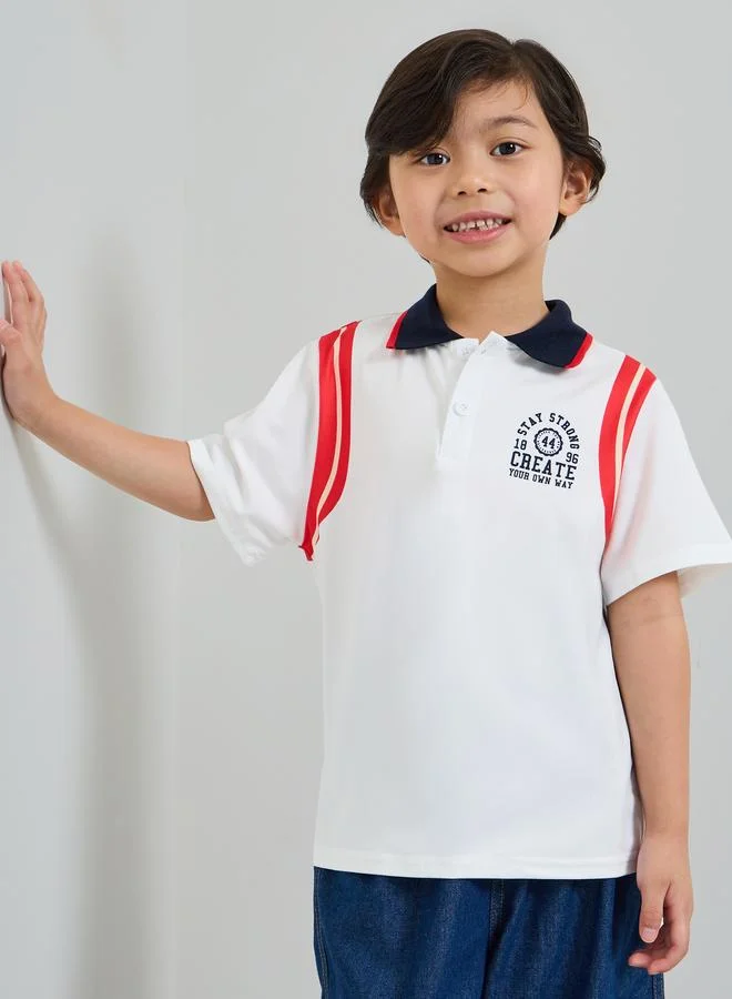 ستايلي Boys White Polo T-Shirt With Striped And Contrast Collar
