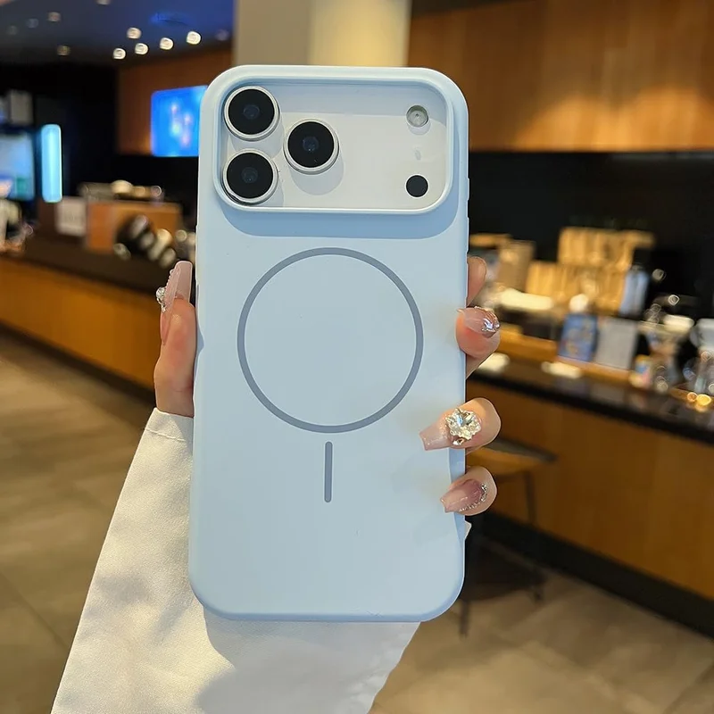 موبكوس غطاء حماية مغناطيسي فاخر من موبكوس لهاتف آيفون 17 برو أزرق سماوي متوافق مع سلسلة آيفون - مقاوم للصدمات، نحيف، ناعم الملمس مع دعم الشحن اللاسلكي المغناطيسي