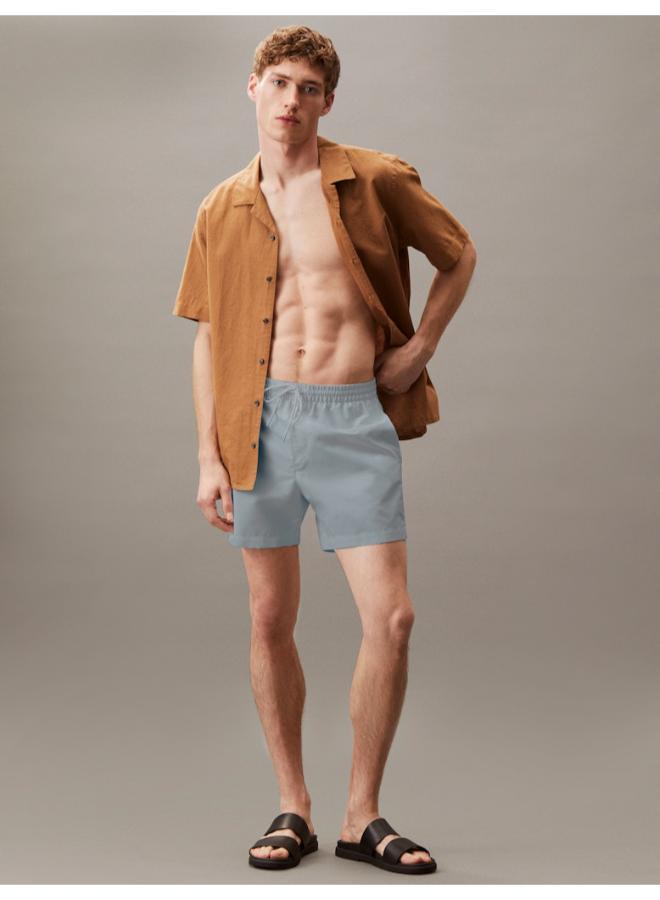 كالفن كلاين شورت سباحة متوسط برباط - Image 4