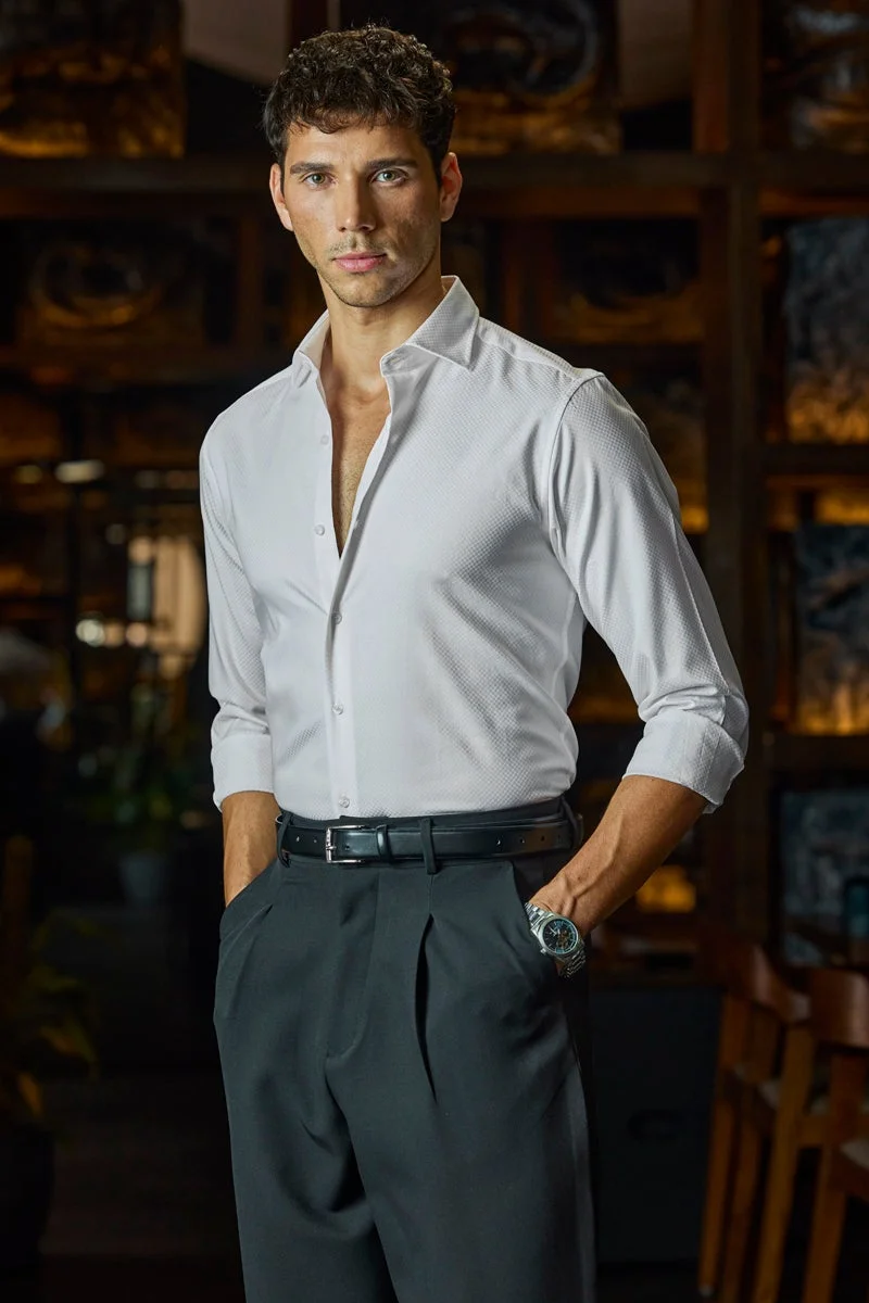 سنيتش قميص فاخر بتصميم ذاتي بقصة ضيقة