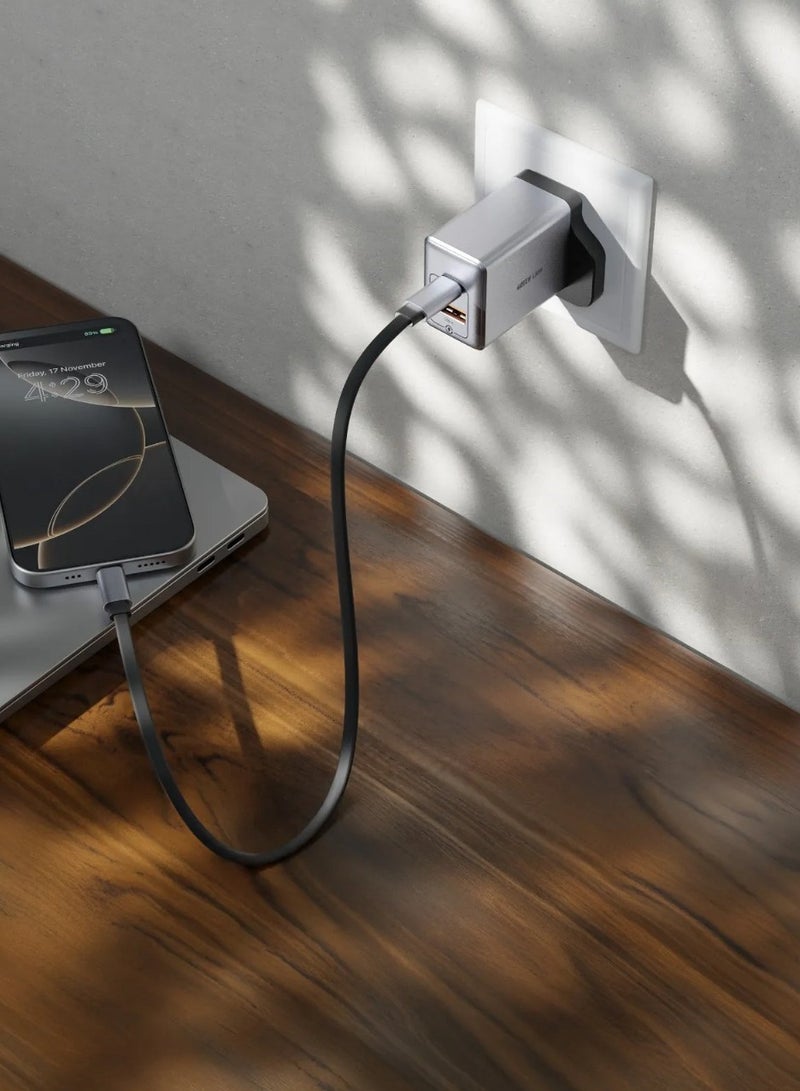 GREEN LION GaN Premium 35W Adapter UK Plug with 2 Ports & 70cm Built-in Type-C Retractable Cable / 50% in 30 Minutes / PPS 33W Power Delivery / Flame Retardant PC / Universal Compatibility / Exquisite Appearance - Grey - Image 2