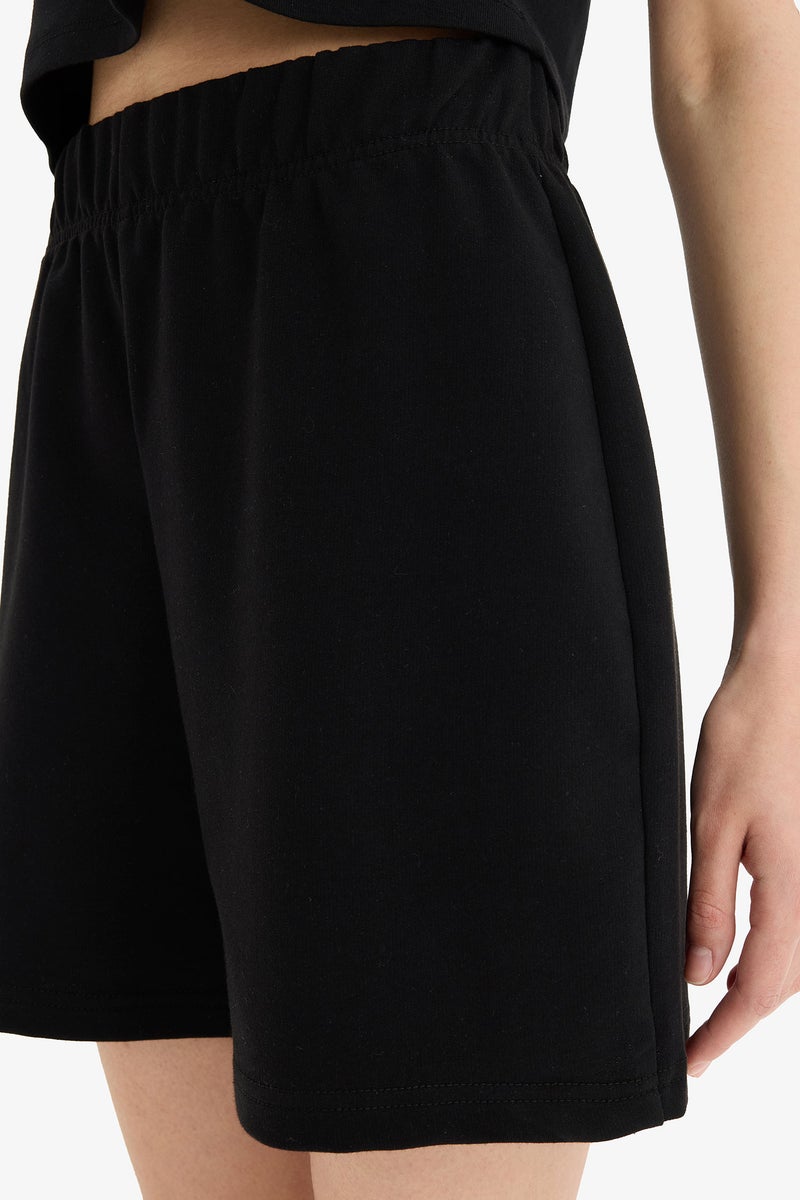 DeFacto Woman Regular Fit Thin Sweatshirt Fabric Basic Normal Waist Regular Hem Bermuda  - Image 4