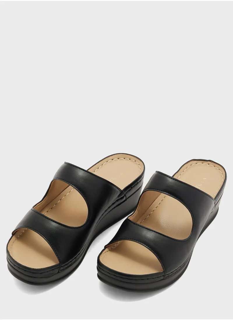 Vincci Single Strap Low Heel Sandals