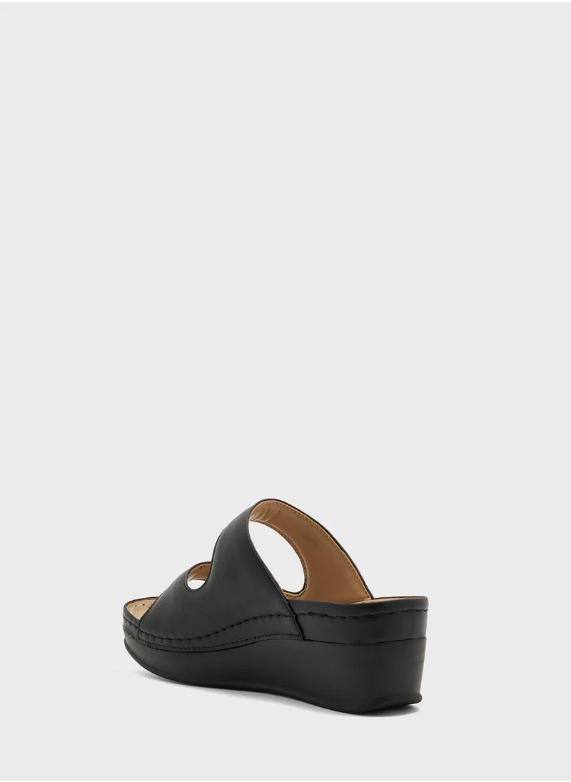 Vincci Single Strap Low Heel Sandals