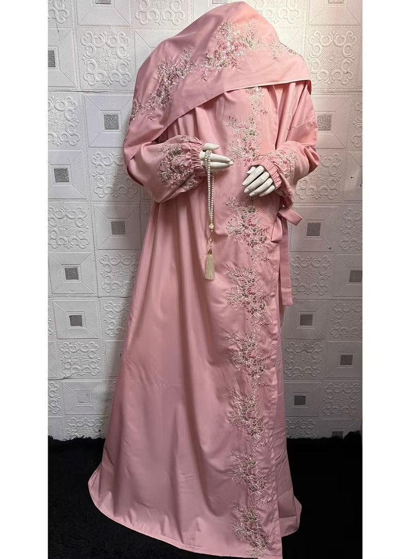 Women's prayer shawl with a luxurious design