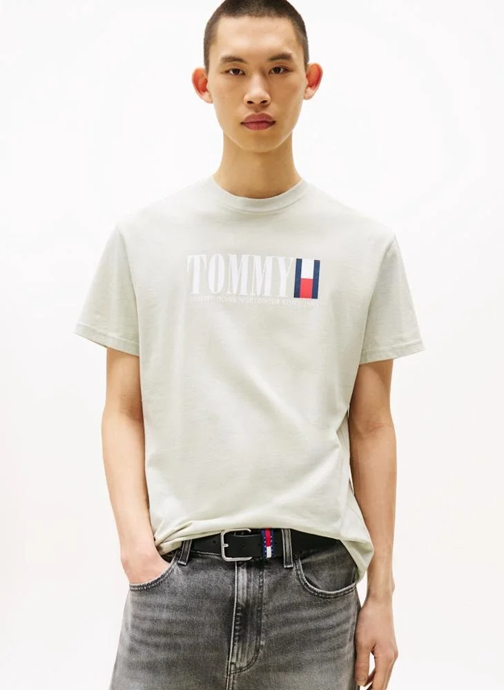 TOMMY JEANS Regular Fit Short Sleeve T-Shirt