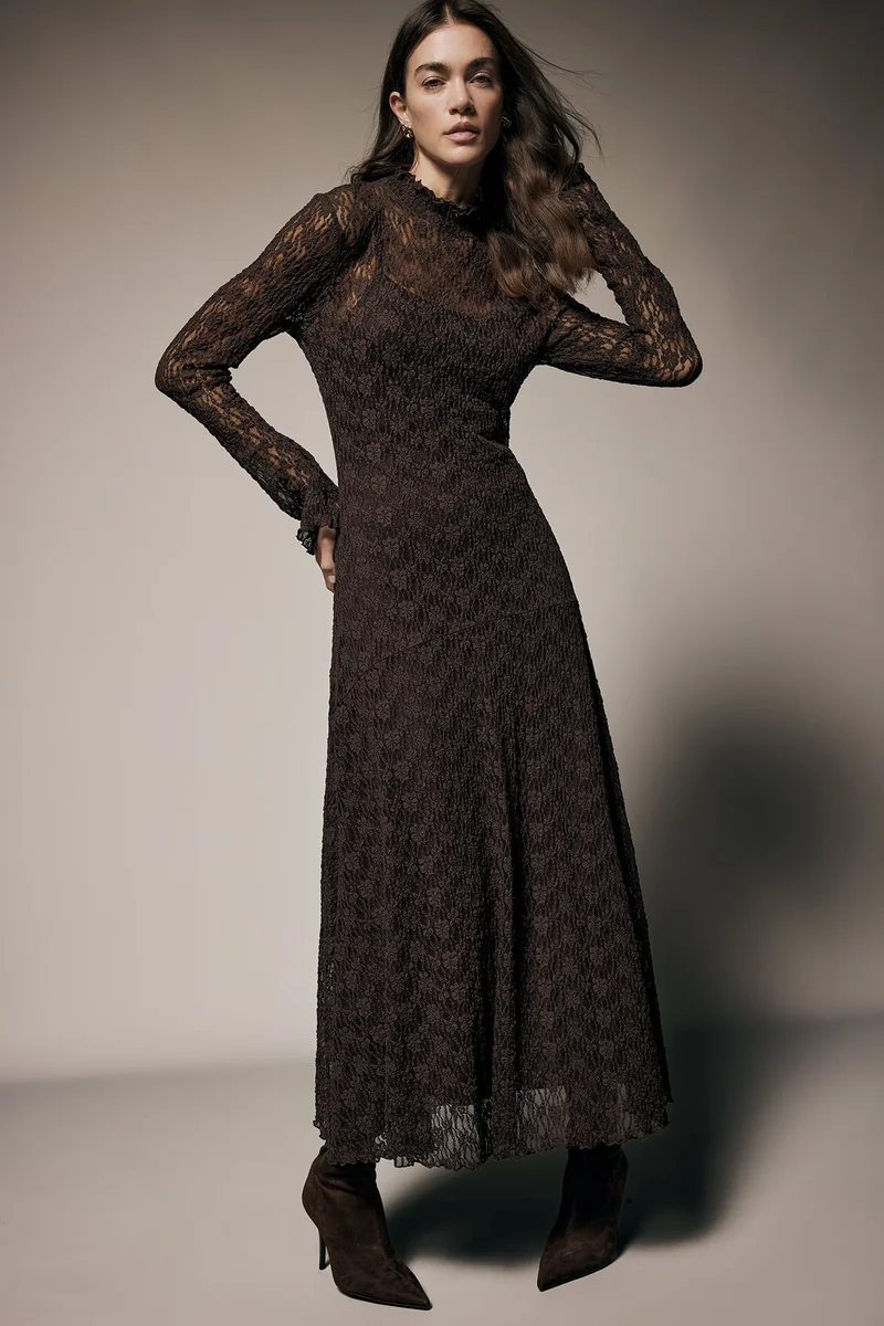 A Cut Crew Neck Lace Midi Dress