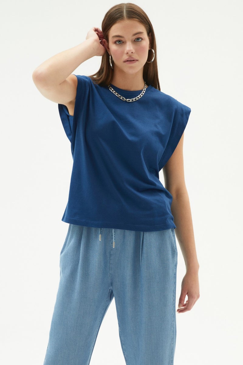 JUNE Basic Cotton Crew Neck Sleeveless T-Shirt  - Image 2