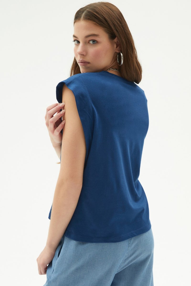 JUNE Basic Cotton Crew Neck Sleeveless T-Shirt  - Image 3
