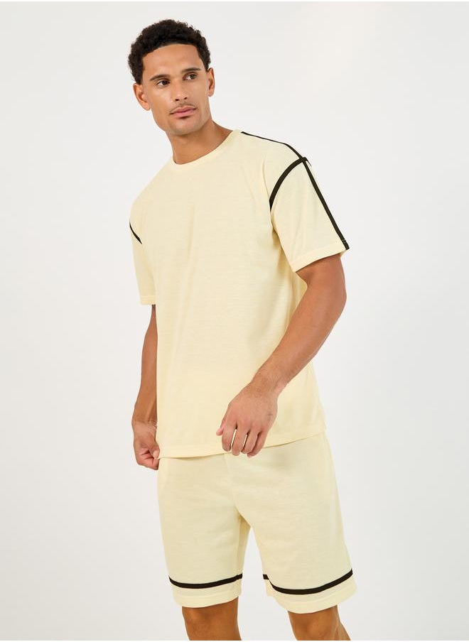 Styli Contrast Tape Short Sleeve T-Shirt and Shorts Set  - Image 2