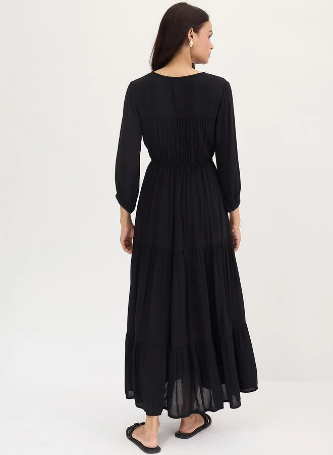 Femmella Femmella Black Crinkled Tiered Maxi Dress
