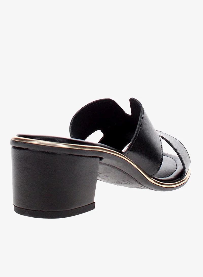 Beira Rio Black Mid Heel Sandals for Women – Stylish & Comfortable Footwear for Any Occasion for Women | Best Price UAE