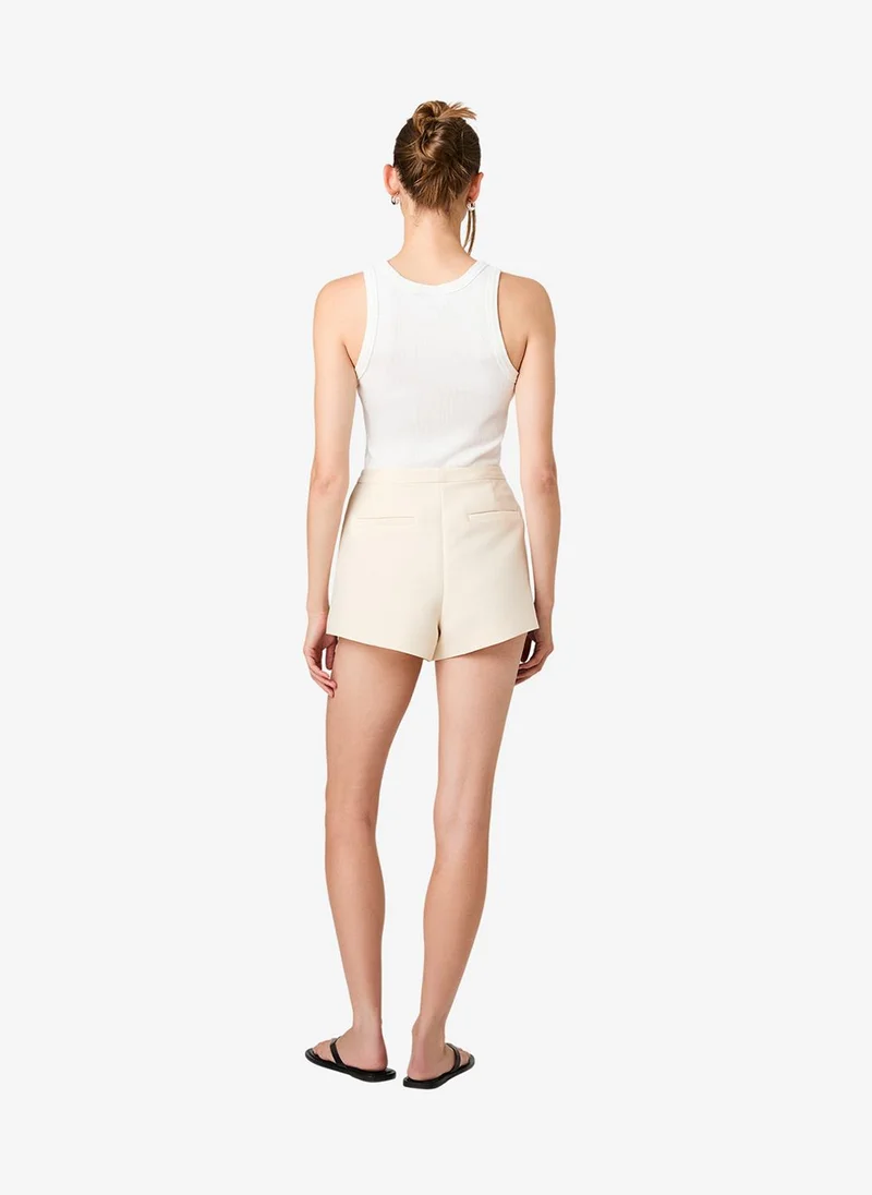 French Connection Porc Crm Women's Porc Crm Struct Taff Relaxed Fit Shorts for Women | Best Price UAE