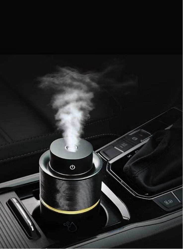 مرطب سيارة مع موزع عطور يعمل بالمدخل USB ومجهز بأضواء LED بسبعة ألوان، وسعة كبيرة تصل إلى ٢٠٠ مل، يستخدم لتعطير وتنقية الهواء داخل السيارة. - Image 1