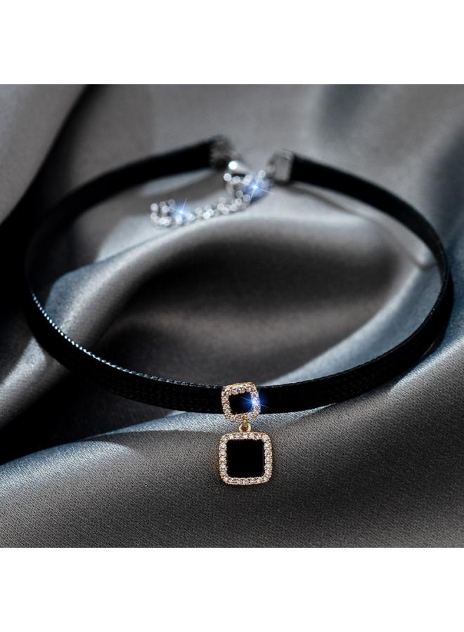 Black Leather Rope Necklace Female Short Necklaces Clavicle Chain New Simple Forest Temperament Neck Chain