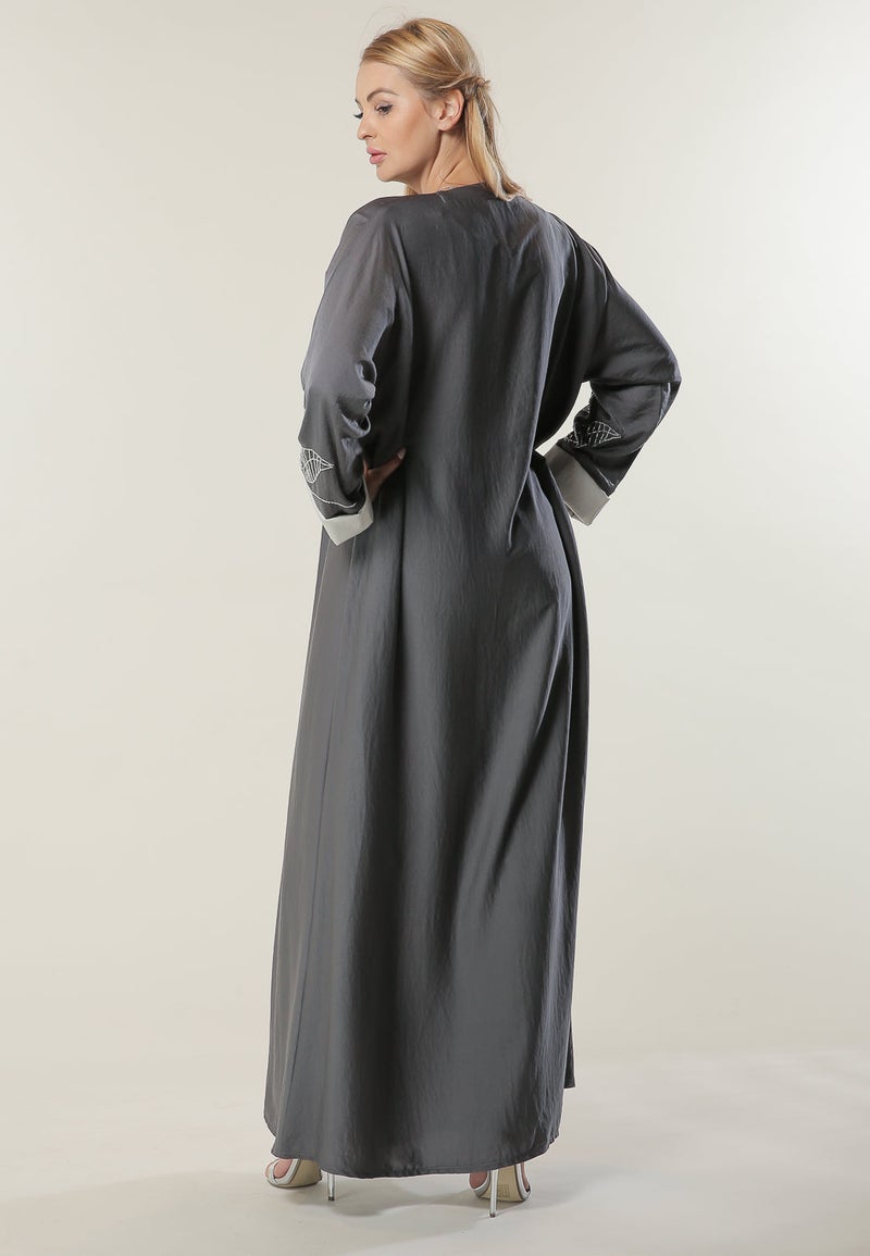 Moistreet Embellished Open Abaya - Image 2