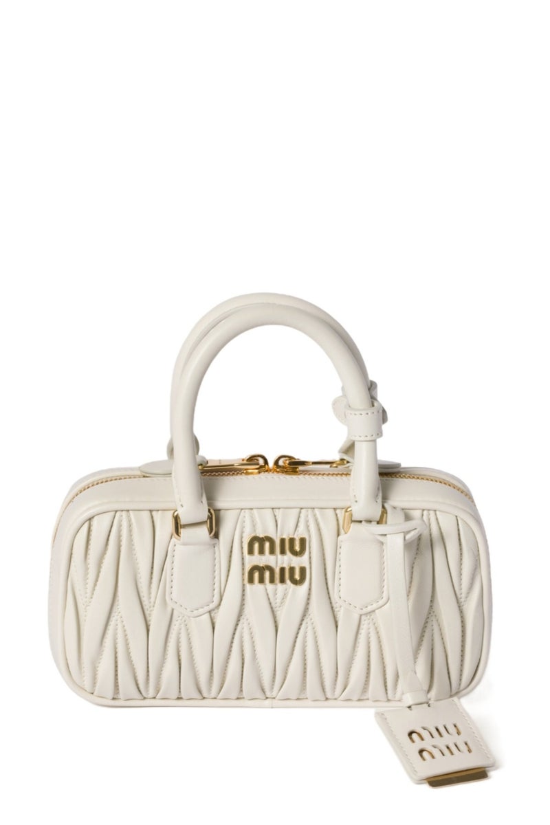 مياو مياو حقيبة MIU Small Arcadie ذات مقبض علوي من جلد نابا ماتيلاسي، قابلة للحمل على الكتف، بإغلاق بسحاب - Image 1