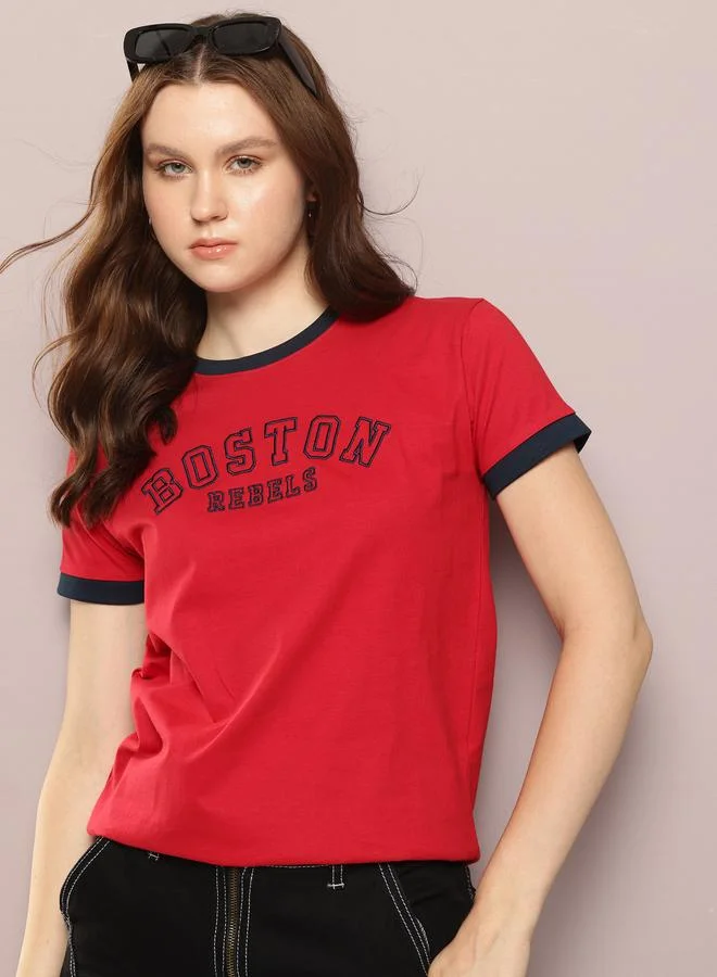 ديلينجر تيشيرت مطرز نسائي بقصة عادية