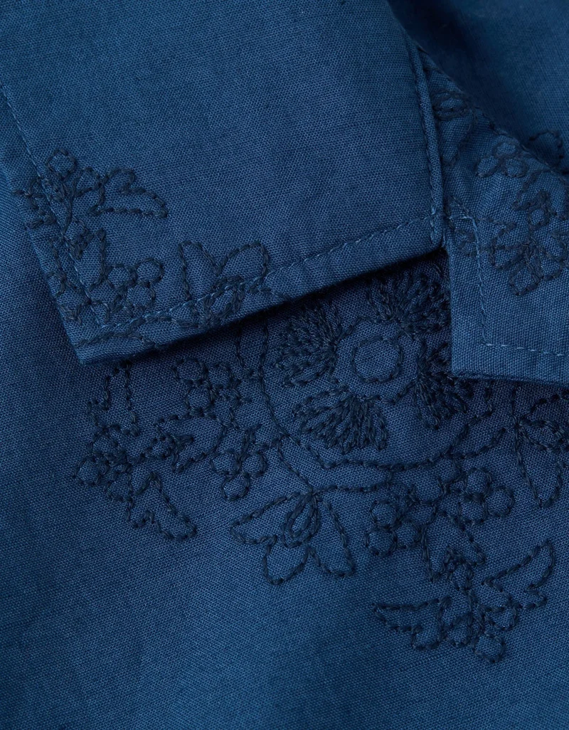 امريكان ايجل قميص مع أزرار  مزيّن بطبعة